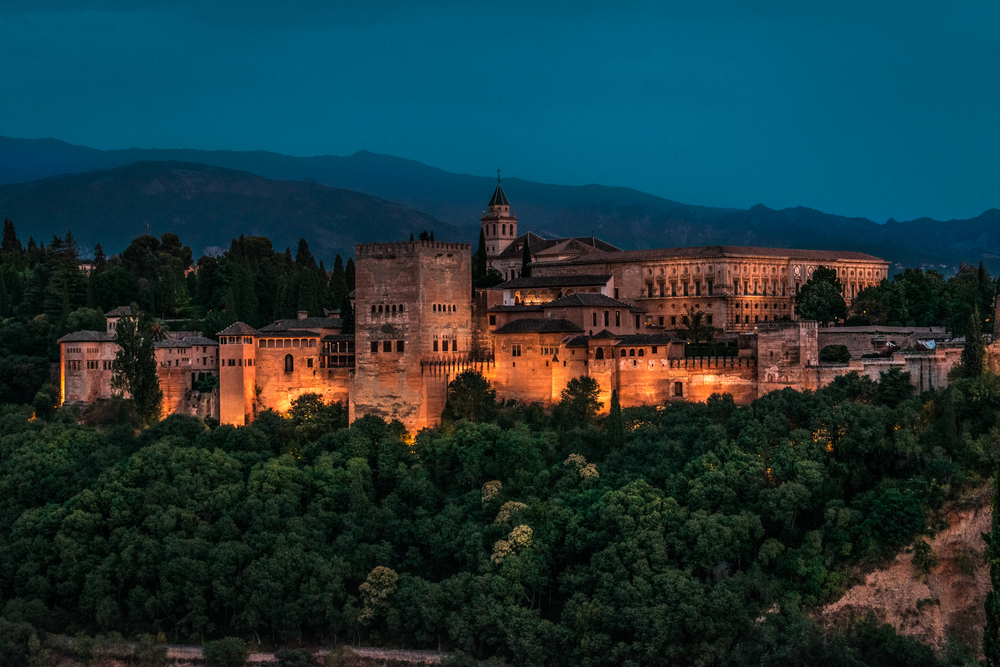 Discover night tourism with Paradores | Paradores